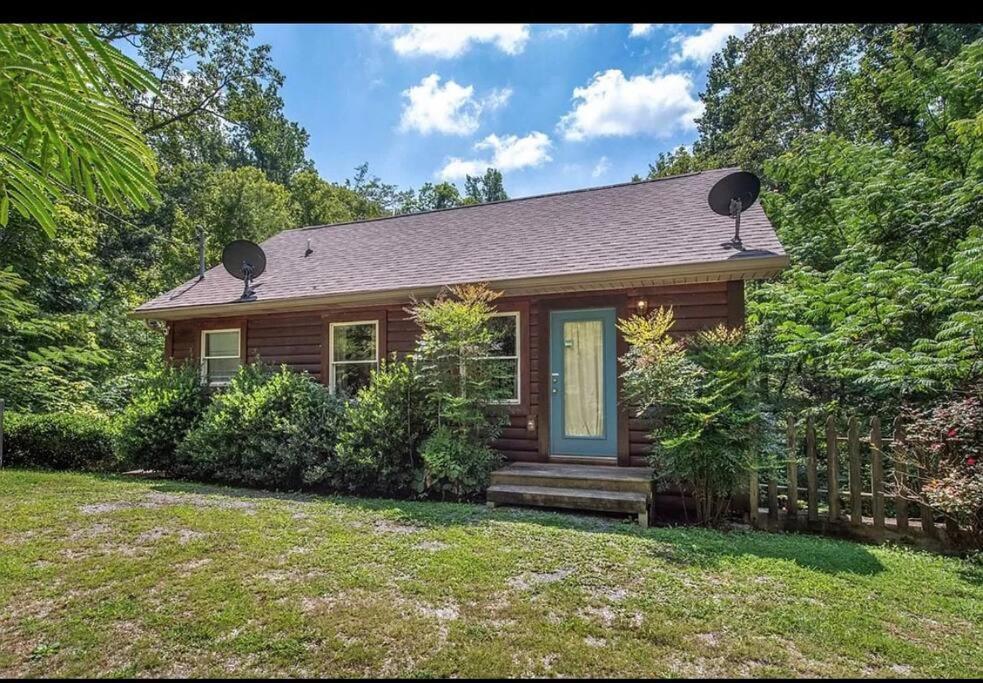 Smokey Mountain Retreat, Hot Tub, Game Room, Sleeps 8! Gatlinburg Exteriér fotografie