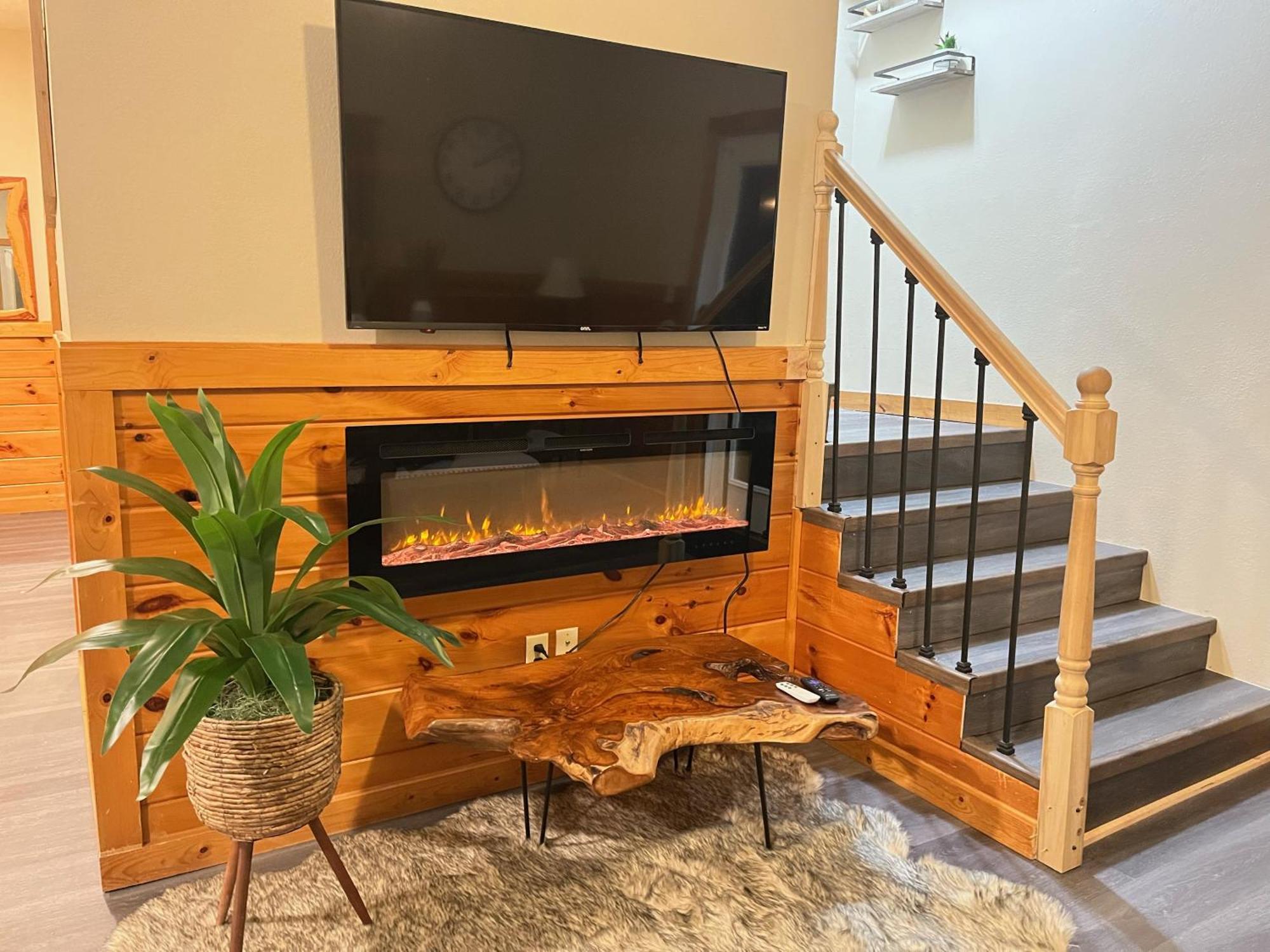 Smokey Mountain Retreat, Hot Tub, Game Room, Sleeps 8! Gatlinburg Exteriér fotografie